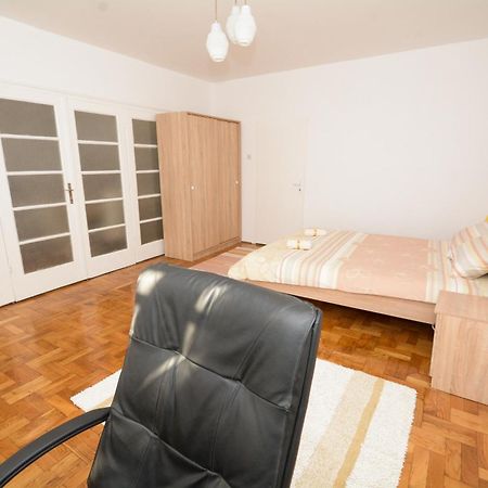 Apartments City Hall Beograd Ruang foto
