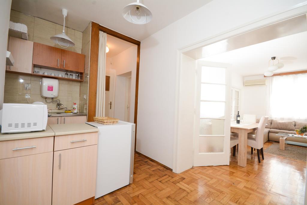 Apartments City Hall Beograd Ruang foto