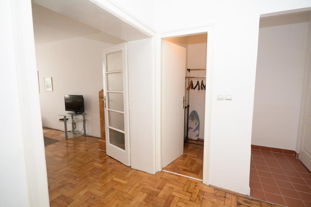 Apartments City Hall Beograd Ruang foto