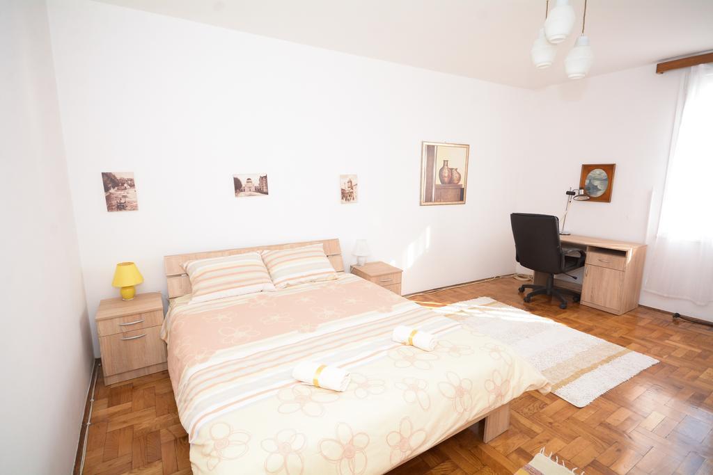 Apartments City Hall Beograd Ruang foto